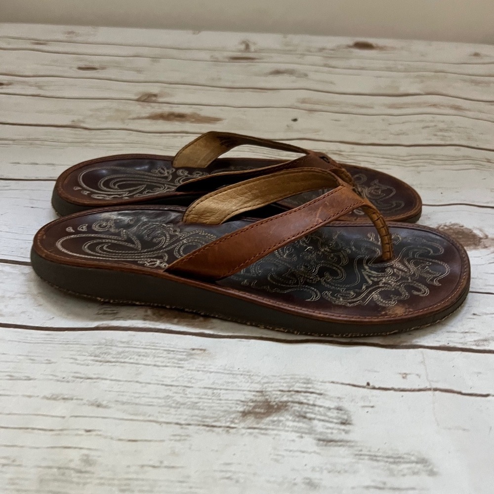 OluKai Paniolo Sandal Brown Leather Laser Etched Thong Flip Flop Women 8
